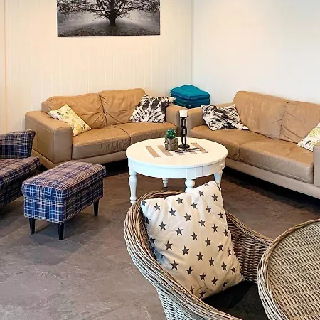 8 Person In Urangsv G Hébergement de vacances *
