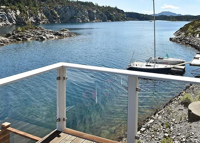 8 Person In Urangsvag-by Traum * Ervik (Urangsvag)
